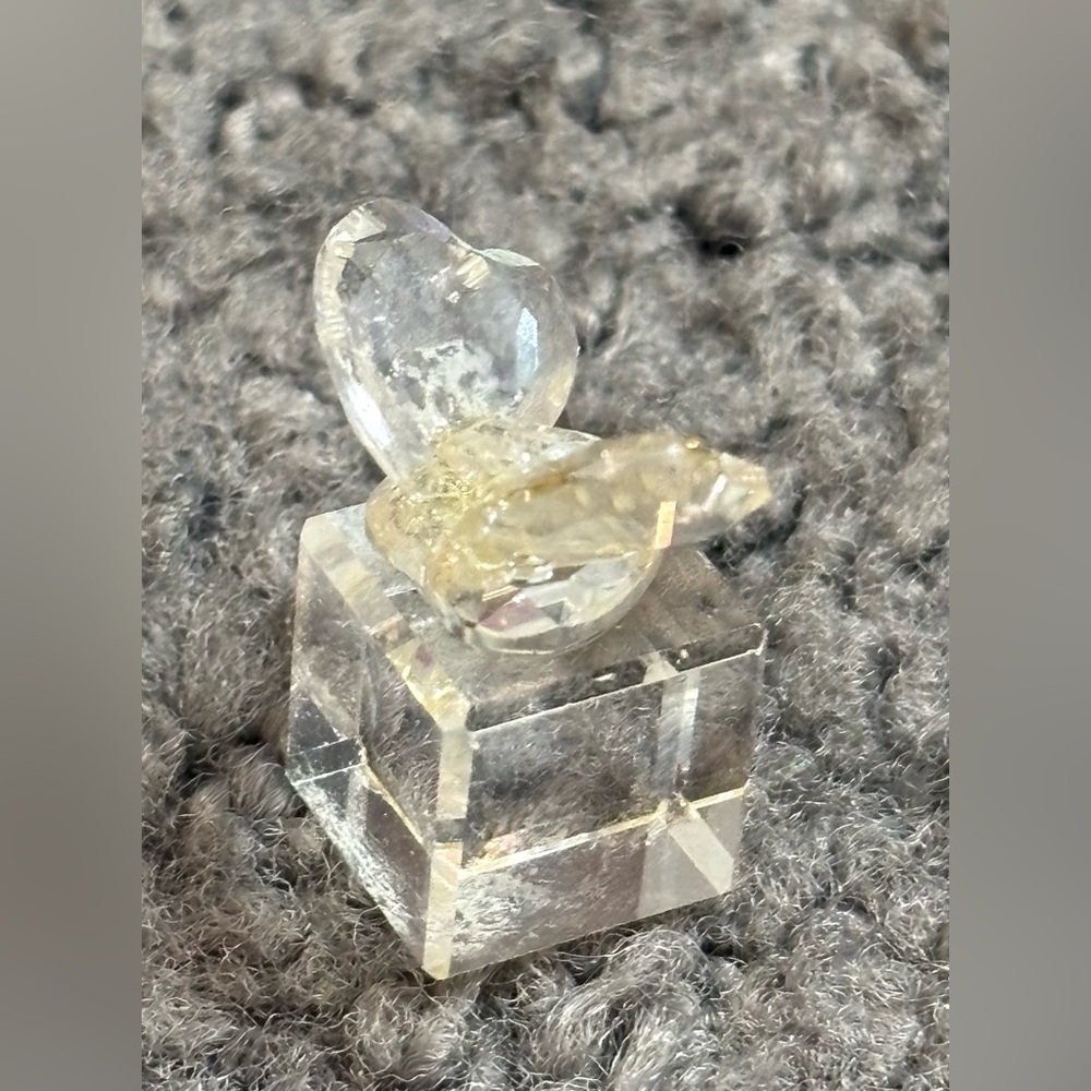 Mini Clear Glass Crystal Butterfly Box Figurine 0.75”
